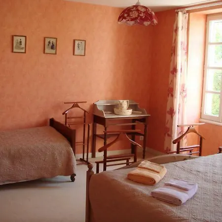 La Ferme Des Iris, * Sigogne